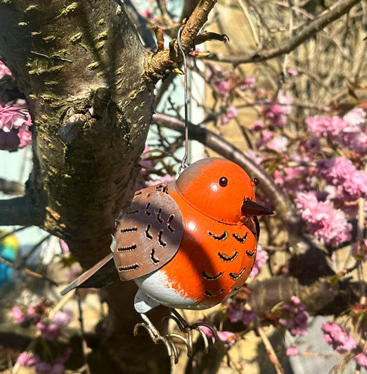 Metal robin tealight holder with cut-out detailing, hand-painted garden bird candle lantern for outdoor patio or home decor