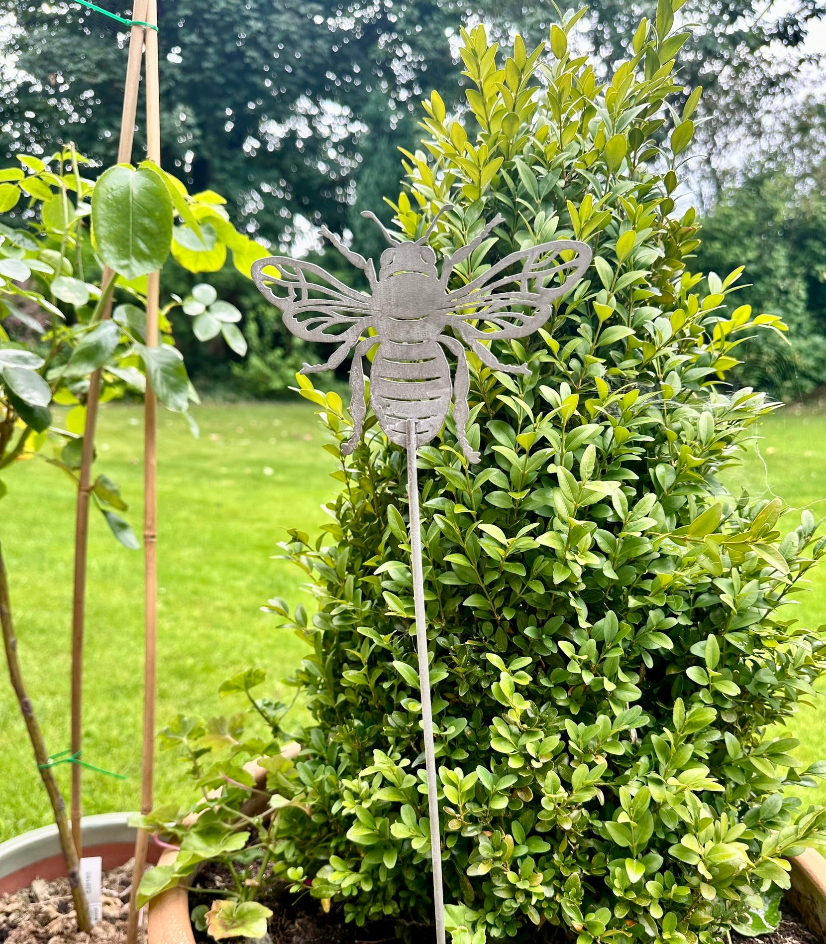 bee garden stake