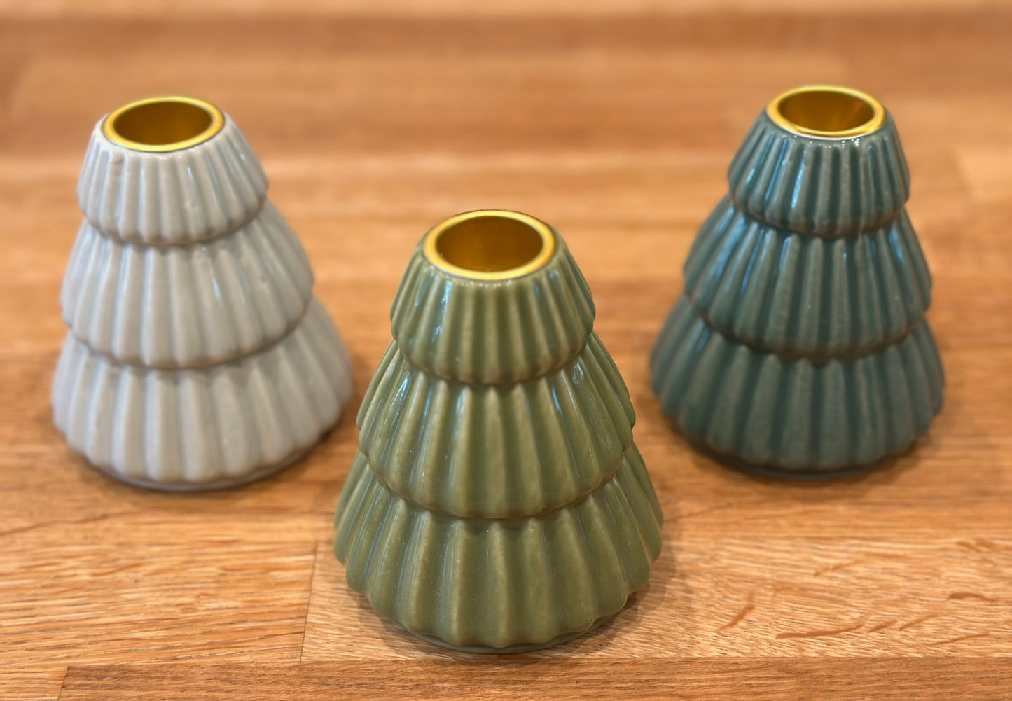 White porcelain Christmas tree candle holder, elegant ceramic tealight holder for festive home décor and minimalist holiday styling, perfect Christmas gift for her.