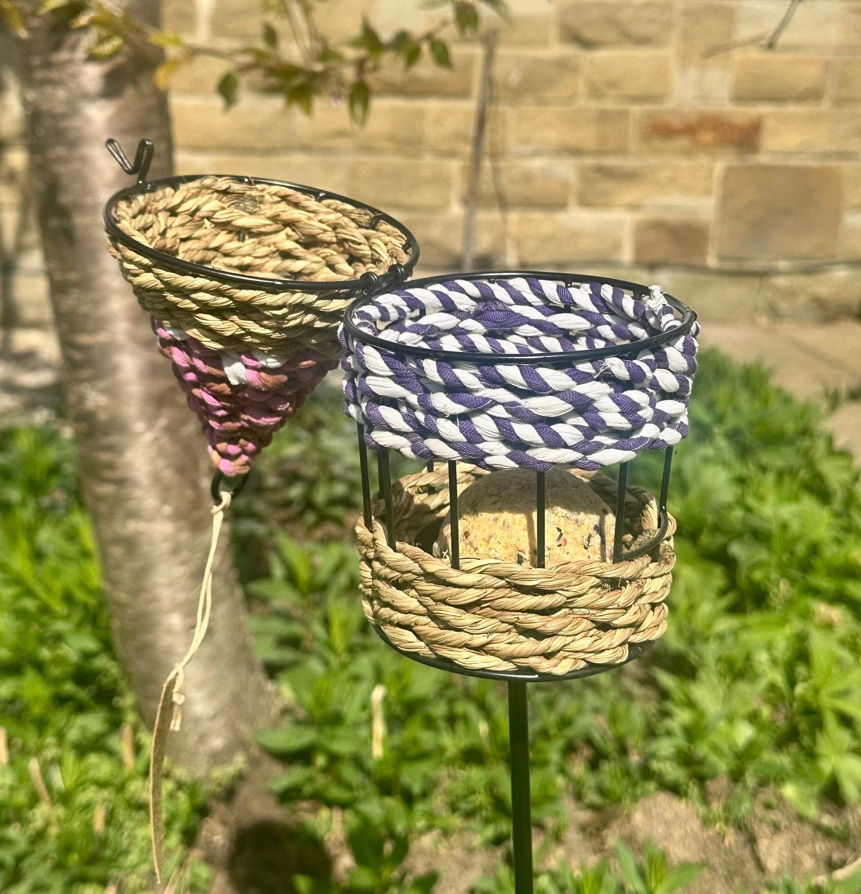 the bird feeder open