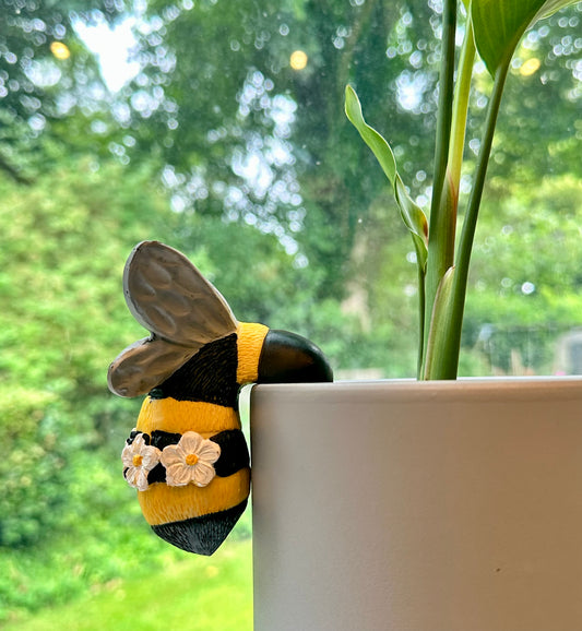 Bee Plant Pot Hugger