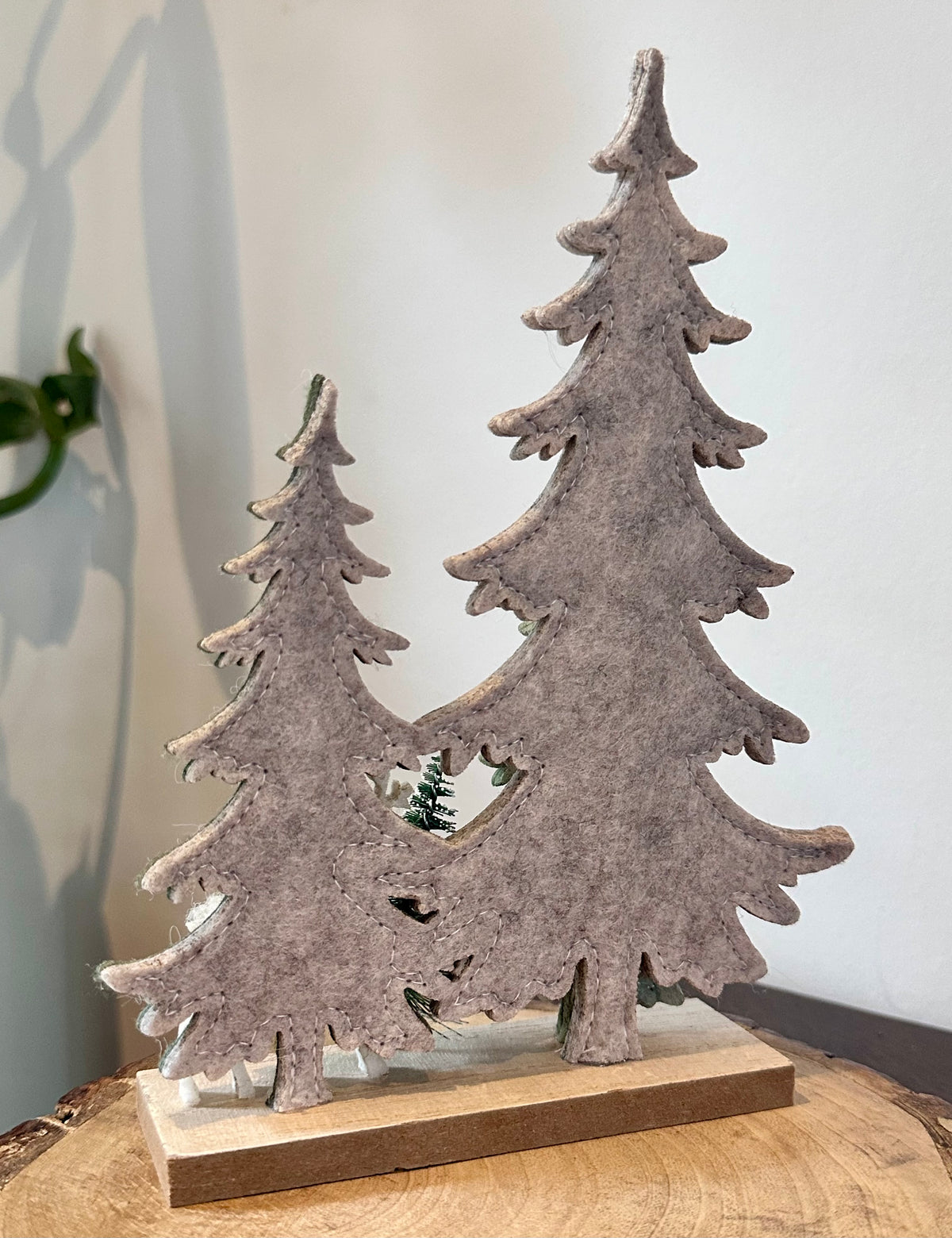 Adorable Felt Winter Scene Decoration