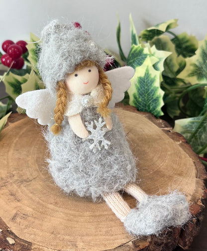 Little Winter Fairies - Sitting