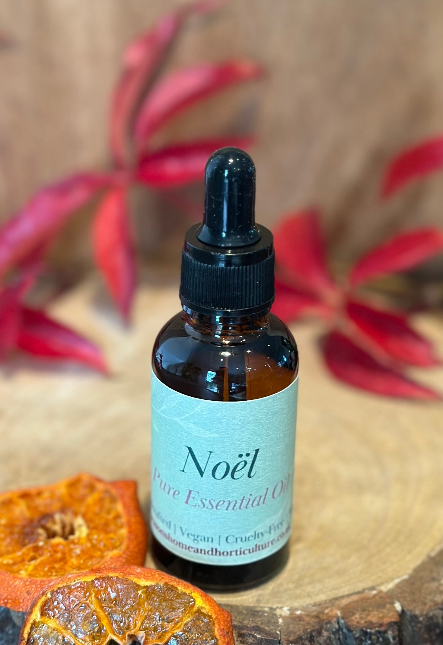 Noel perfume oil for oil burners with a festive Christmas scent, perfect for creating a warm holiday home fragrance atmosphere.